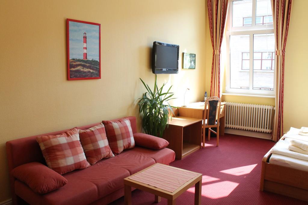 Hotel Pension Fischer am Kudamm Berlin Zimmer foto
